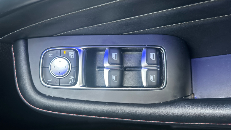 MG Hs 1.5 T-GDI Exclusive 5dr Petrol Hatchback